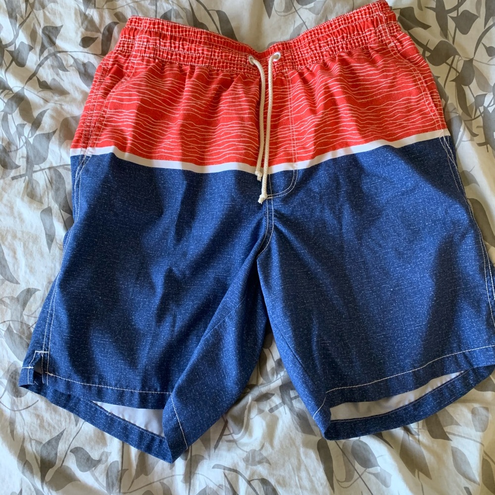 MENS SWIM TRUNKS